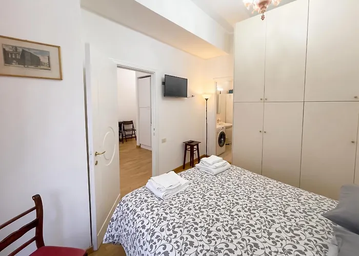 Appartement Charming Near Forum - 60 M² Rome